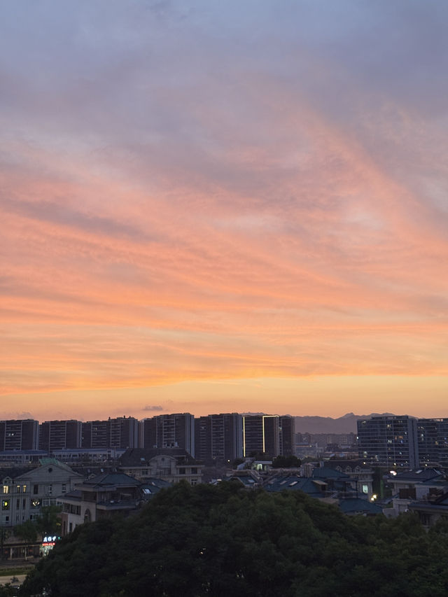 義烏市中心的雲端丨邂逅浪漫秘境 
