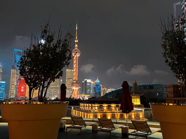 上海W酒店｜在雲端泳池解鎖城市浪漫🌆