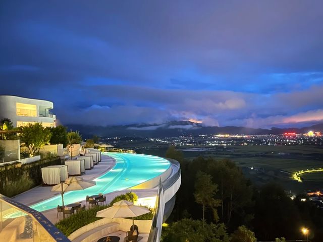 喺月泊半山慢旅 慢宿 慢生活