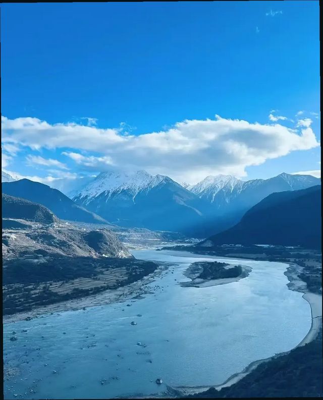 藏地必去日照金山