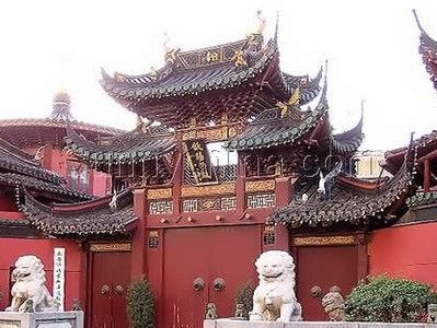 上海浦東四天三晚旅行攻略  一、預算明細（按1人計算）  | 項目 | 費用估算 | | 往返交通（