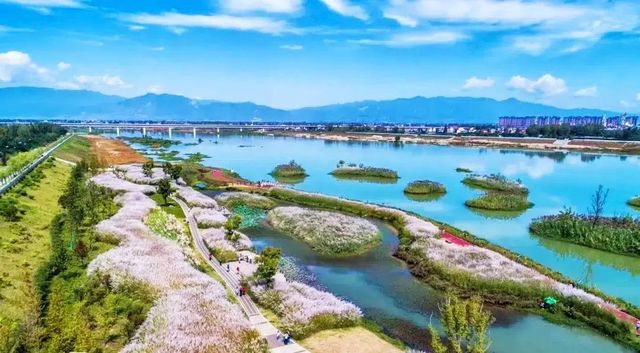 來漢中必玩的幾個景點，石門棧道，天漢濕地公園，青木川古鎮，獅子溝牧場，四天五夜兩人出行，（預算在6千