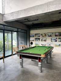 什麼在紅山楂酒店竟然不能躺平