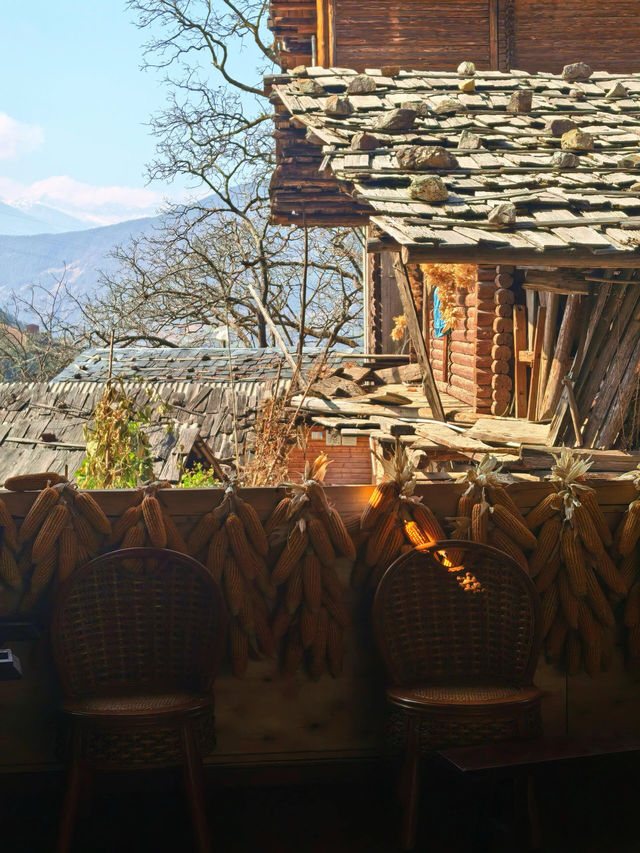 傈僳族古寨的千年密碼與秘境指南 傈僳族古寨的千年密碼與秘境指南