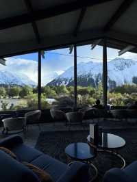 庫克山提前一年才能預約的百年雪山酒店