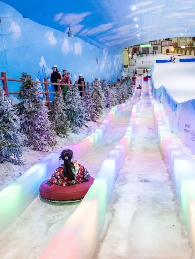The Alps Ice and Snow World Opens in Shenzhen