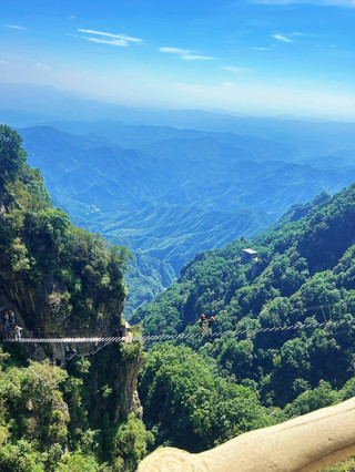 ใครรู้บ้าง?! สุดยอดสถานที่พักผ่อนช่วงฤดูร้อนในภูมิภาคปักกิ่ง-เทียนจิน-เหอเป่ย – ภูเขาไป่ซือ – อยู่ที่นี่แล้ว!