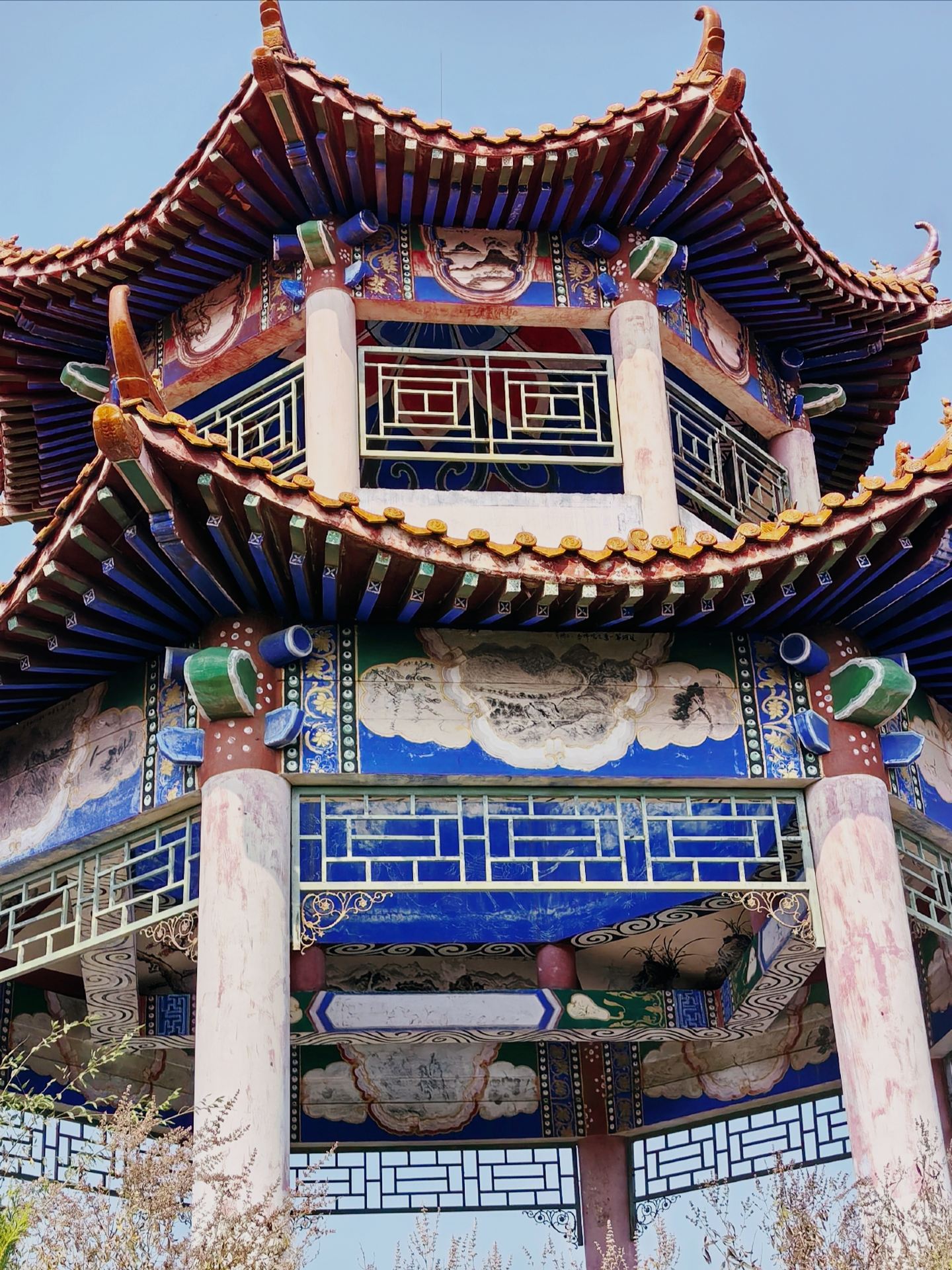 Linghe First Bay, Kazuo | Hike the wooden boardwalk to see the winding river of western Liaoning