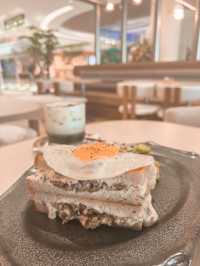 人氣梳乎厘pancake  山頂新分店！