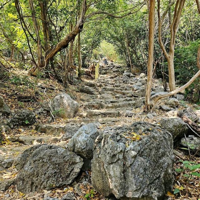 Phraya Nakhon Cave