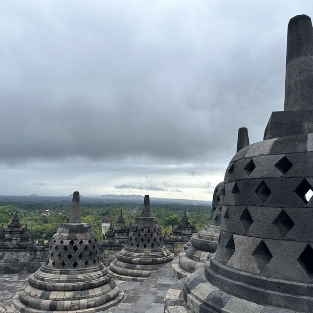 ท่องมรดกโลกบุโรพุทโธ วัดพุทธที่ใหญ่ที่สุดในโลก