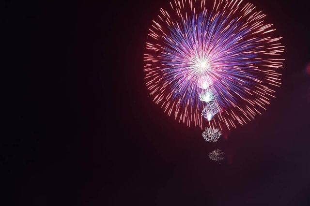 每年都超盛大的日本全國煙火競技大會「大曲煙火」