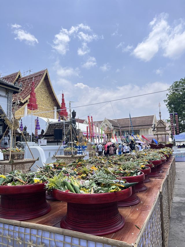 ห้ามพลาด‼️ ปีนึงมีครั้งเดียว ประเพณีใส่ขันดอก