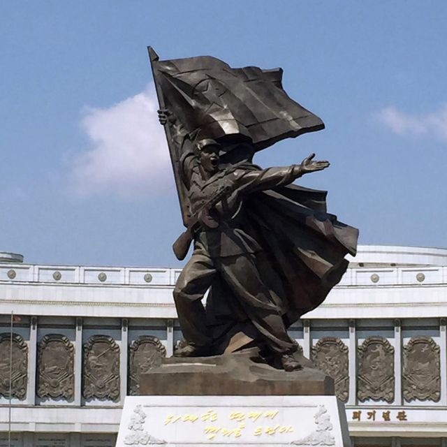 statues of Pyongyang