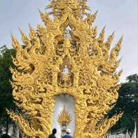 วัดสวย เที่ยวเชียงราย วัดร่องขุ่น