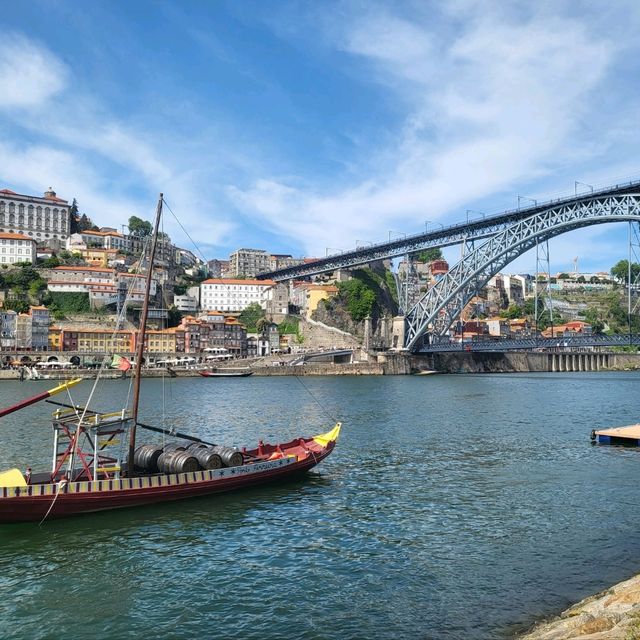Best way to enjoy the Porto River side!