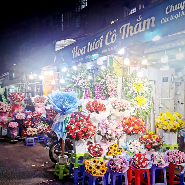 Flower market Vietnam