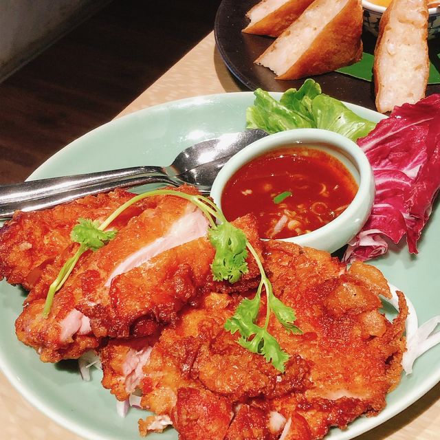 台北｜💜💐🇹🇭吃香喝辣的日子📍 SUKHOTHAI 台北喜來登大飯店 - SUKHOTHAI泰式餐廳