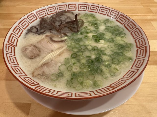 福岡・博多。スープが無くなり次第営業終了『らぁめん 39番地』