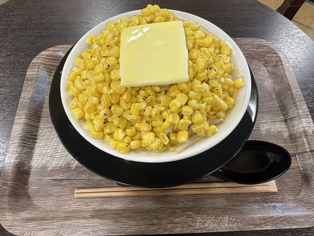 北海道・千歳。『もろ・もろこしラーメン』のコーンなインパクト🫣『ラーメン ちとせがわ』