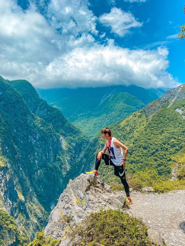 懸崖峭壁上的古道，錐麓古道