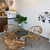 10 STUDIO CAFE