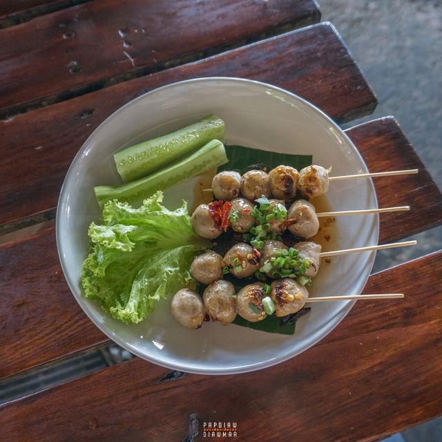 ก๋วยเตี๋ยวปากหม้อเจ้าดังใกล้กับวัดหลวงพ่อโสธร