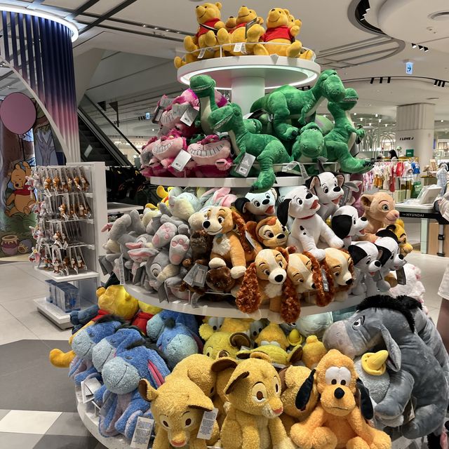 판교 현대백화점에서 진행 중인 디즈니 스토어🐰🐻