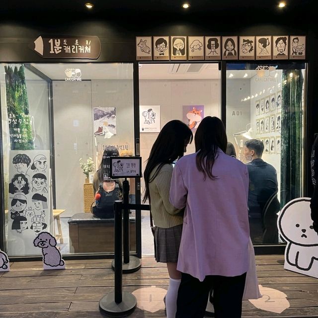 最近韓國流行 👍街頭手繪💜這家常常經過都在排隊