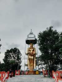 วัดท่าตอน เจดีย์แก้วสีม่วง