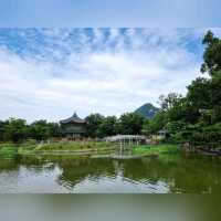 🇰🇷 Walk around Gyeongbokgung Palace in Hanbok