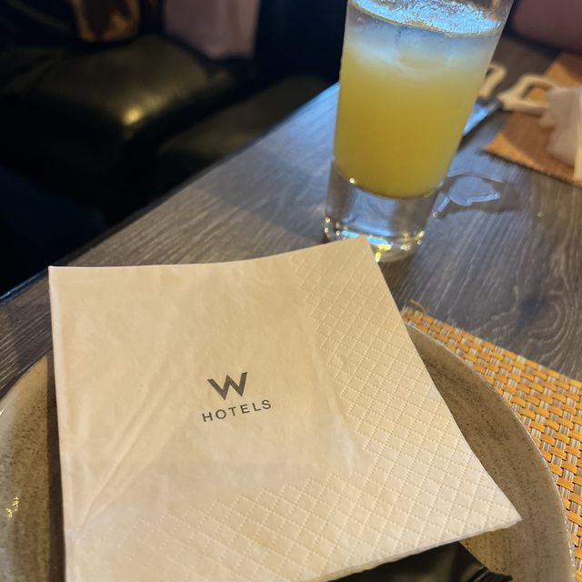 W Hotel 自助餐