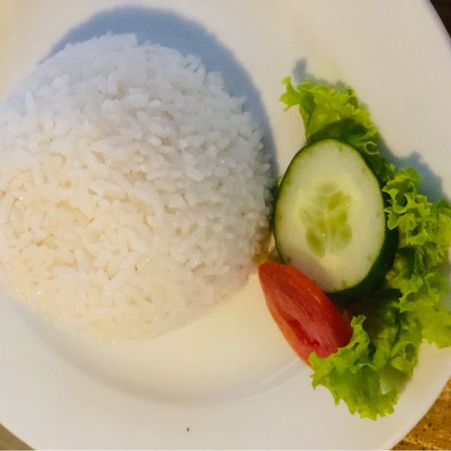 坐擁烏布稻田美景的溫馨平價家庭廚房：Warung lumbung padi