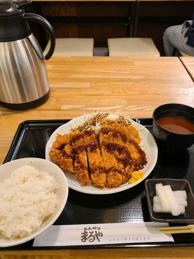 【丸の内ランチ】とんかつ酒場まるや 