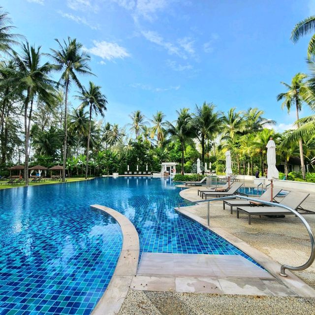 รีวิว Outtrigger Khao Lak Beach Resort