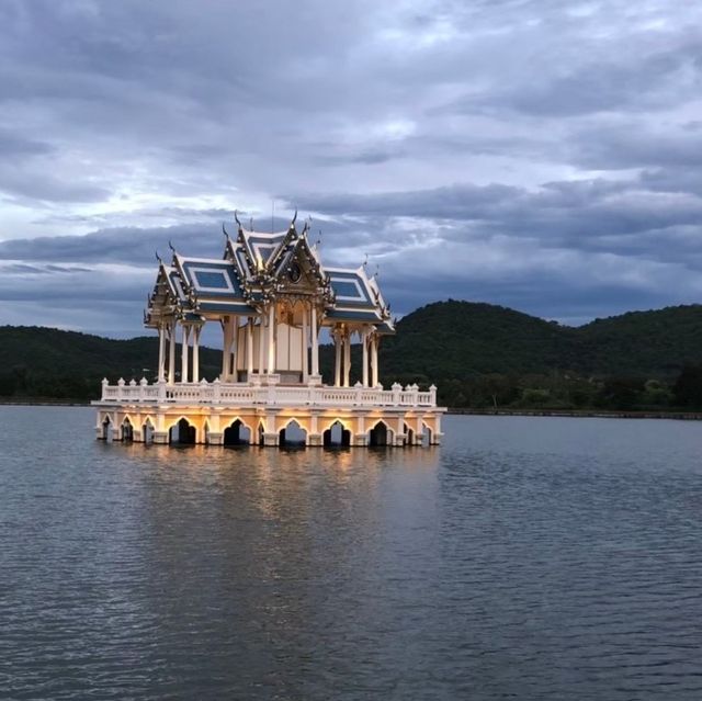 พลับพลากลางน้ำที่อ่างเก็บน้ำเขาเต่า ประจวบฯ📍