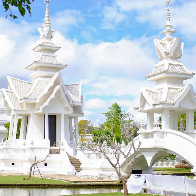 วัดร่องขุ่น (Wat Rong Khun - White Temple)