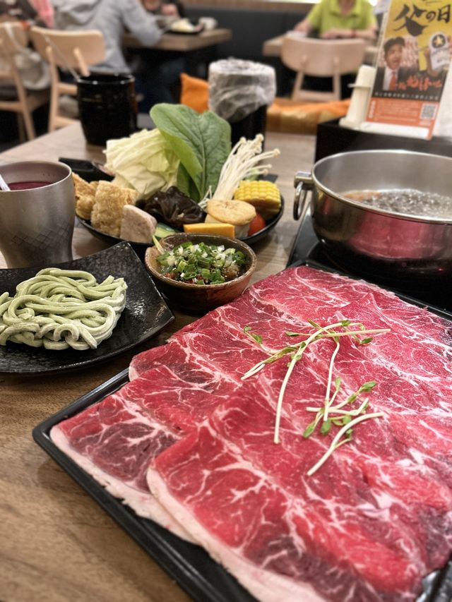 ［台北/大安區］ 聚日式鍋物 台北SOGO忠孝店🇯🇵｜蔬菜 飲料吃到飽 依然很讚的老味道🫶🏻 