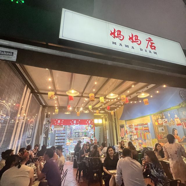 👍🏼 Concept Restaurant w Local Flavours!