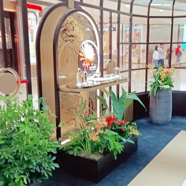 參觀 clarins 珍稀凝時體驗館!美妙! 參觀 clarins 珍稀凝時體驗館!美妙!
