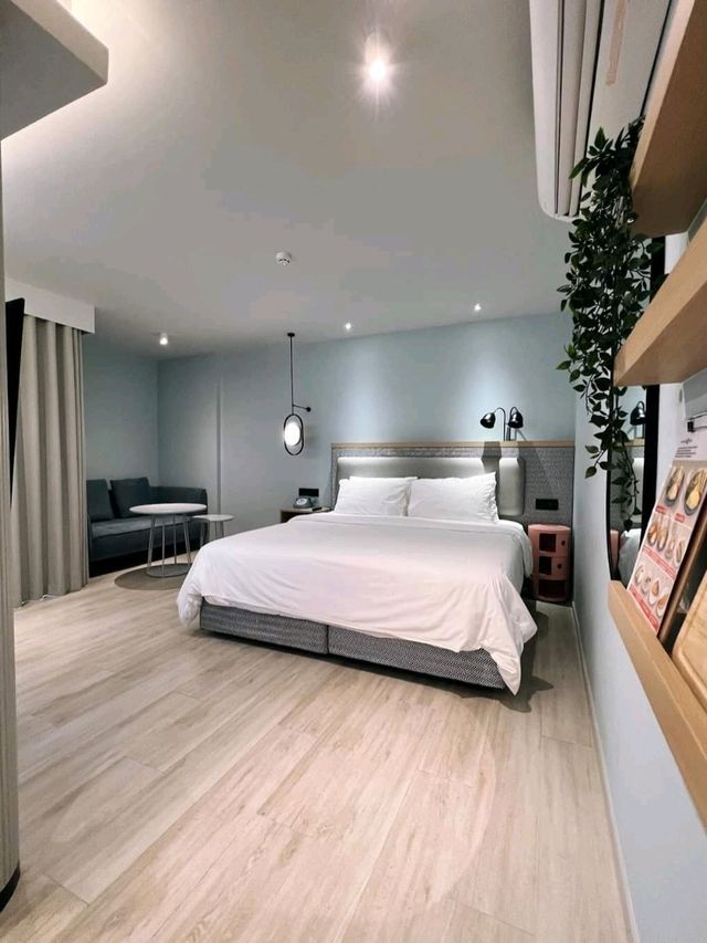 Urban Chic Retreat in the Heart of the City