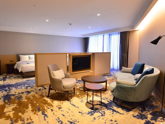 將捷金鬱金香酒店：奢華舒適住宿，完美服務和多元設施！