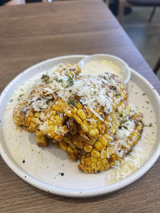 Dawn to Dusk Cafe BKK