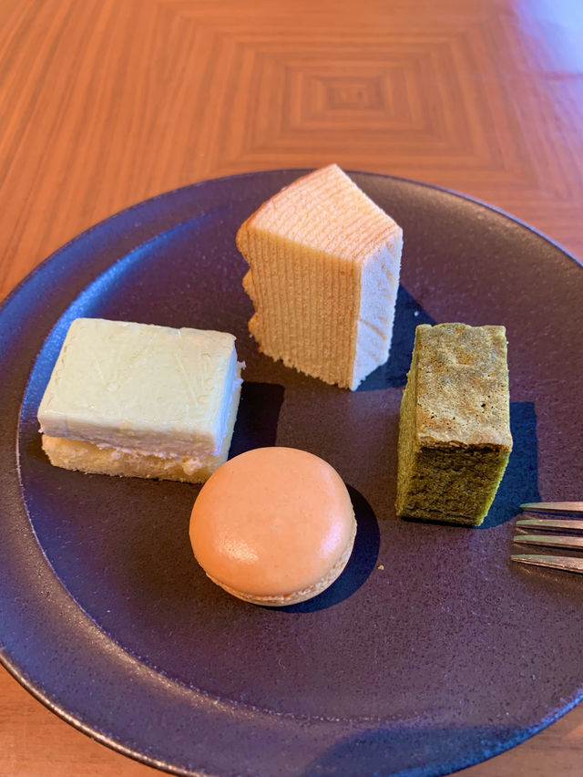 東京　東京観光　グランドプリンスホテル高輪のラウンジafternoon teaは最高だったぞ！