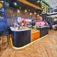 MOROLOKO | IT'S SUPER COMFORTABLE AND PET FRIENDLY, VERY COOL PLACE