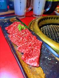 「深圳海岸城西區負一層乾杯燒肉居酒屋，送肉肉蛋糕！」
