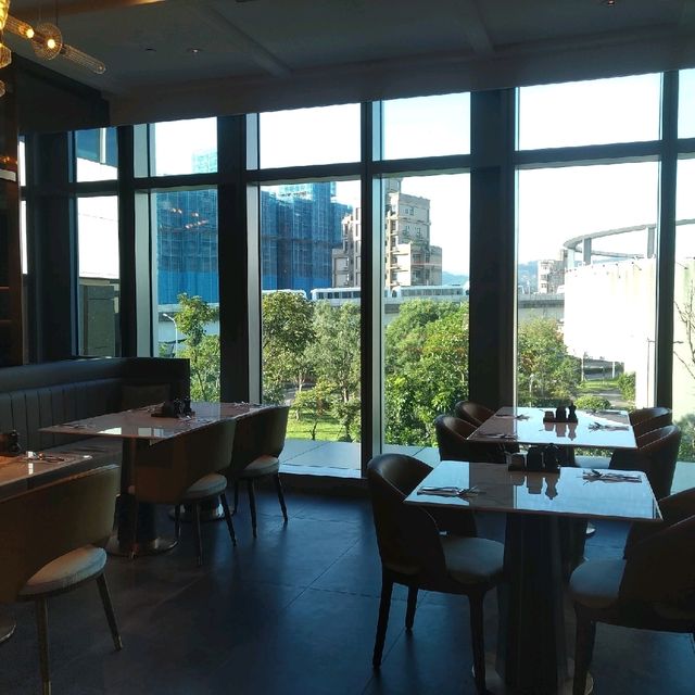 島語自助早餐