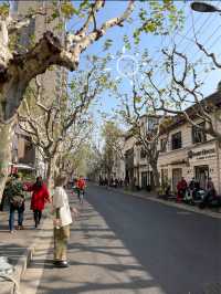 Is this the most trendy street in Shanghai?! 🌞