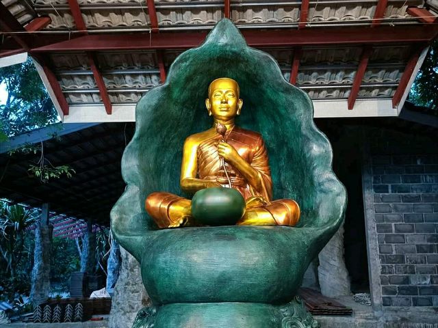 วัดป่าภูปัง..พญานาคเรืองแสง อุบลราชธานี