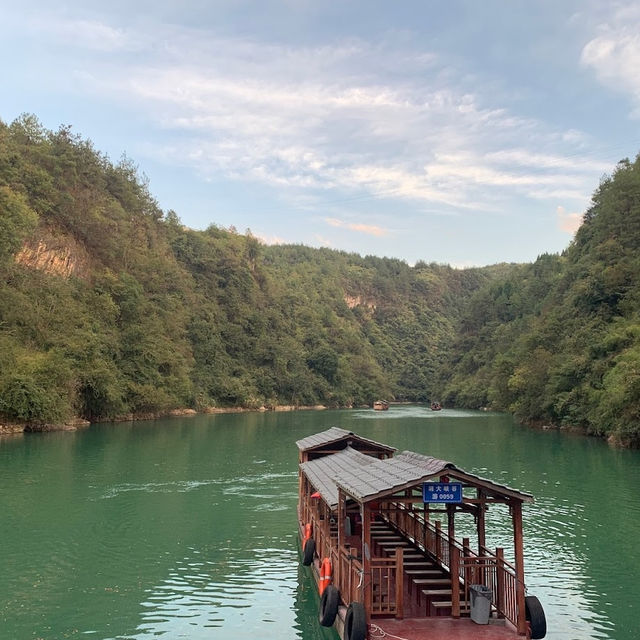 Defy gravity on the Zhangjiajie Glass Bridge—the world’s longest and highest